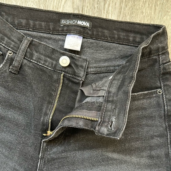 FASHION-NOVA - 2 Pack Jeans👖 - Picture 5 of 7